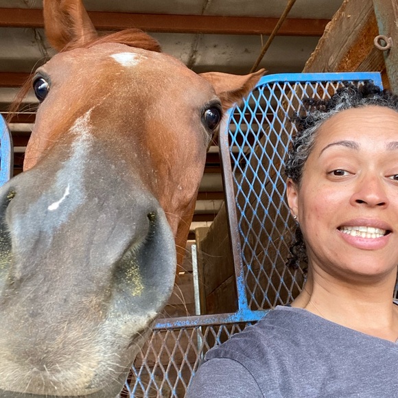 Meet your Posher, Lizzy - Picture 3 of 3